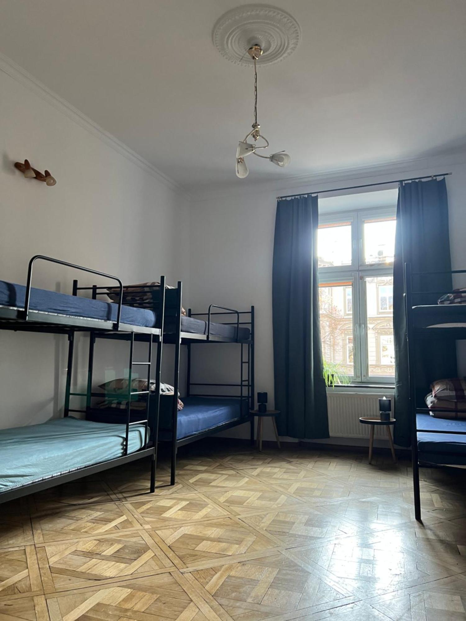 Hostel Uno