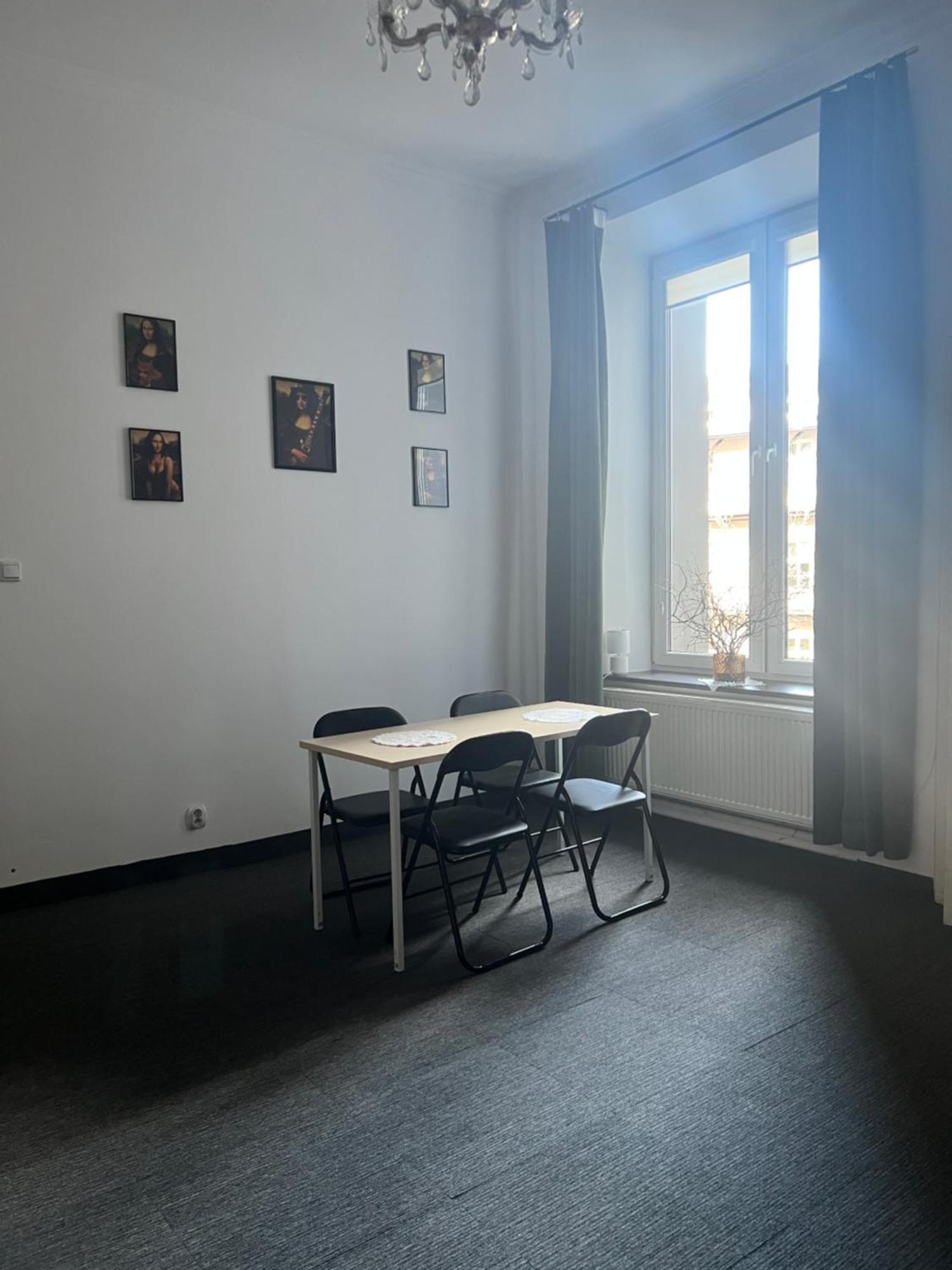 Uno Hostel