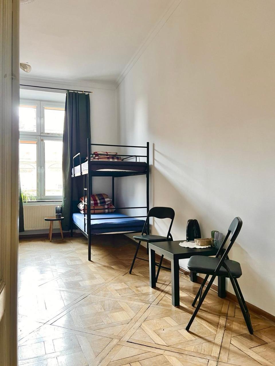 Hostel Uno