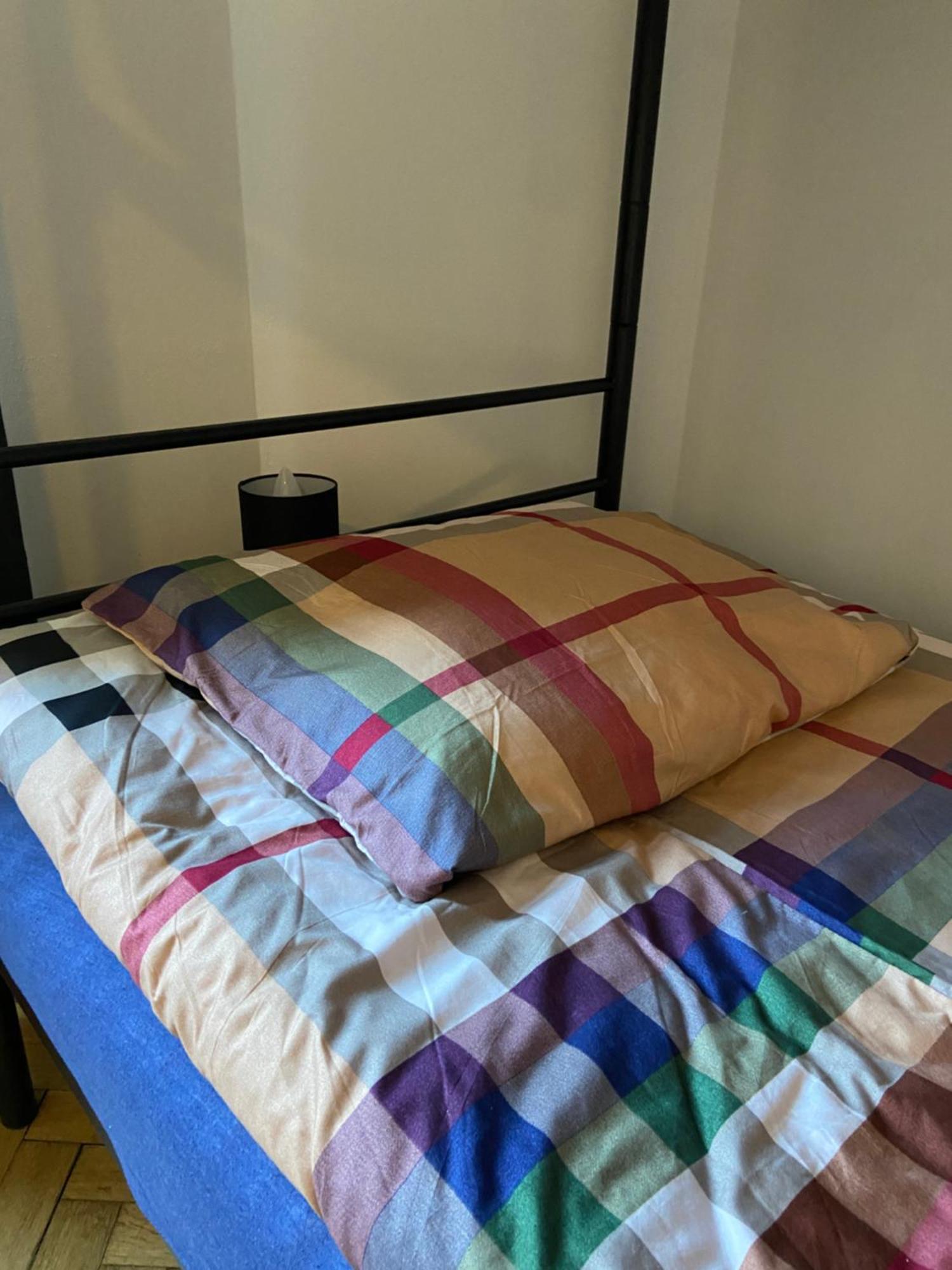 Uno Hostel *